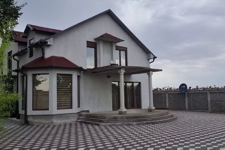 Darko Lazić kuća u Brestaču