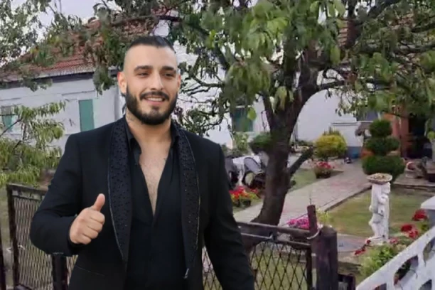 LAZIĆEVA BABA U CRNINI: Neće doći unuku na svadbu, evo šta nam je rekla ispred rodne kuće u Brestaču (FOTO)