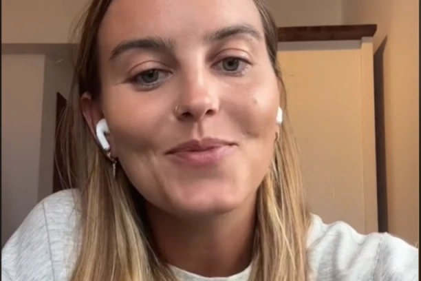 DALA JE OTKAZ NA POSLU OD DEVET DO PET I OSTVARILA SVOJ SAN: Sada je svaki dan na MORU, mladima ima da poruči samo JEDNO!