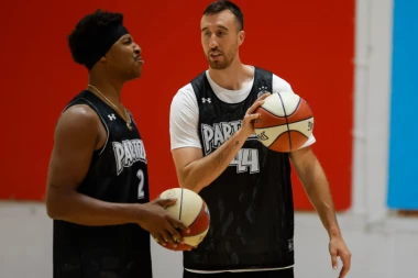 HVALA TI BOŽE ŠTO SI NAS ZAŠTITIO: Supruga košarkaša Partizana o drami kroz koju su prošli