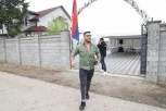 DARKO LAZIĆ STIGAO U BRESTAČ! Uzbuđen i nervozan, kasni na svoje VENČANJE! (VIDEO)