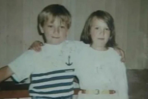 "PLAKALA JE I JAUKALA, BILA JE SVESNA DOK JU JE PRVI SILOVAO, POSLE SE NIJE ČULA!" Jeziva ispovest Srpkinje kojoj su mudžahedini ubili ćerku (9) i dalje LEDI KRV U ŽILAMA!