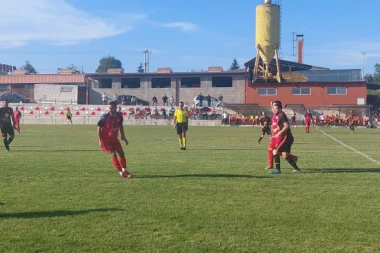DERBI OPRAVDAO OČEKIVANJA: Visoki presing domaćina je tokom celog susreta pravio problem sastavu Lazarice!