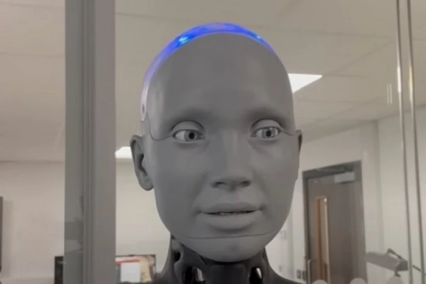 ČOVEK NEKA SE SPREMI! PRED KRAJ 21. VEKA ČEKA GA NAJVEĆA PROMENA: Najsavršeniji robot otkrio kakva nam je SUDBINA!