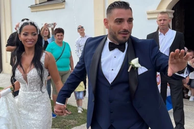 NASTAO MUK NA VENČANJU LAZIĆA I KATARINE: Sveštenik sve ŠOKIRAO pitanjem, Darko pocrveneo od stida, pa izjavio OVO ispred crkve!