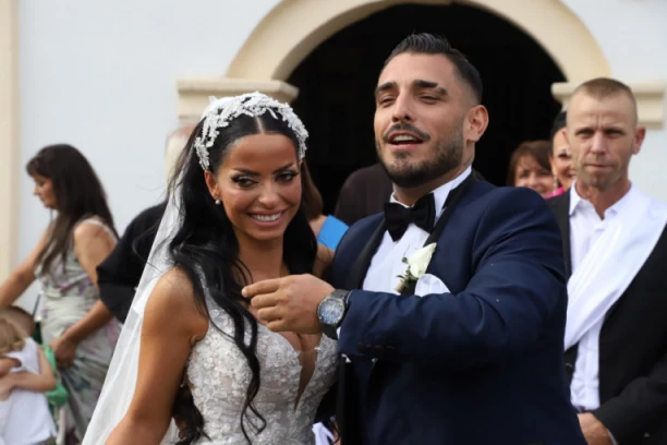 ŽALI ŠTO SE NISU OSTVARILI KAO RODITELJI! Bivši suprug nove žene Darka Lazića bacio sve u razmišljanje!
