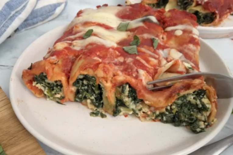 RECEPT ZA NAJKREMASTIJE KANELONE: Ovo jelo ITALIJANI više vole i od pice, nadev je takav da će svi tražiti JOŠ!