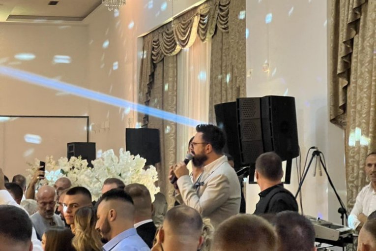 Petar Grašo na venčanju Darka i Kaće Lazić