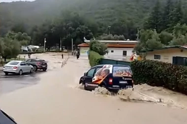 APOKALIPTIČNE SCENE U HRVATSKOJ! Putem teku bujice kakve u ŽIVOTU niste videli, ovde je NAJDRAMATIČNIJE (VIDEO)