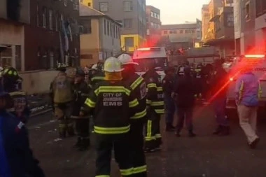 VATRA BUKNULA U PETOSPRATNICI: Stravičan požar u Johanesburgu, izgorelo najmanje 58 osoba, među žrtvama ima i DECE (VIDEO)