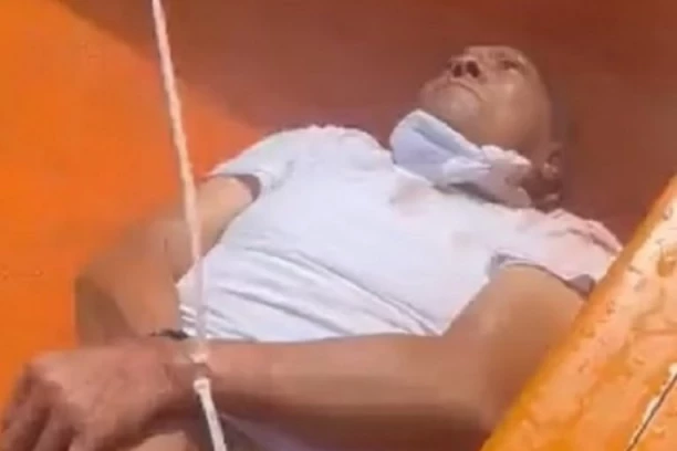 BACILI GA ŽIVOG AJKULAMA: Trgovac pokrao kartel, a onda je usledila brutalna osveta! Korisnicima mreža POZLILO od OVOG SNIMKA!