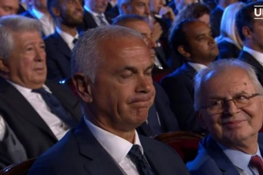 SLIKA GOVORI HILJADU REČI: Reakcija Zvezdana Terzića na PAKLEN ŽREB za Zvezdu! (FOTO)