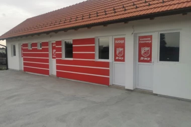 FURIOZAN START GOSTIJU: Borac sedam puta tresao mrežu crveno-belih!