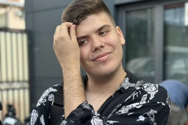 UROŠ STANIĆ POSVETIO MC STOJANU VRELI PLES, PA GA DOZIVAO U ELITU! Reper dobio nepristojnu ponudu!