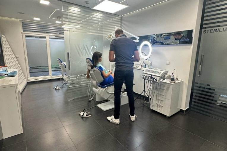 Ana Radulović kod zubara