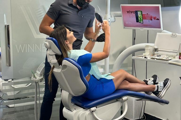 Ana Radulović kod zubara