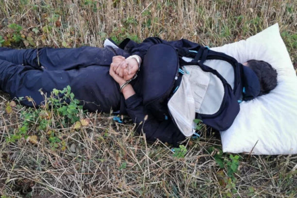 POLICIJA RAZBILA BANDU U PIROTU: Četvorica migranata iza rešetaka - pretili oružjem i pljačkali