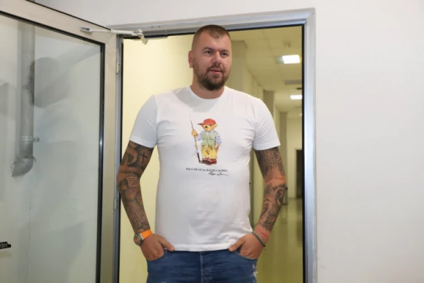 ZBOG OVOGA JE POBESNELA ENA! Janjuš otkrio detalje razgovora sa BIVŠOM SUPRUGOM, pa OCENIO novu zadnjicu Maje Marinković! (VIDEO)