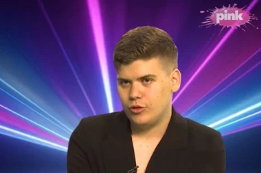 URNEBESAN VIDEO! Uroš Stanić odgovarao na pitanja iz MATEMATIKE, kada budete čuli OVE odgovore suze će vam krenuti od smeha! (VIDEO)