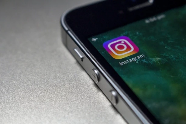 INSTAGRAM UVODI NAJVEĆU PROMENU DO SADA: Menja se način objave SNIMAKA! Ništa više neće biti kao pre