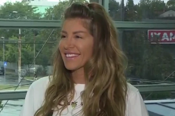 IZNENAĐENJE PRED ODLAZAK U ELITU: Dalila pokazala kako je pripremaju za NOVU ULOGU, ovo joj je dalo vetar u leđa!