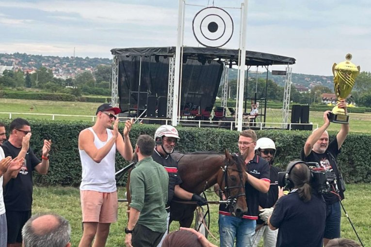 Nikola Jokić na hipodromu