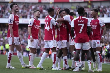 LUDA ZAVRŠNICA U LONDONU: Arsenal u nadoknadi SRUŠIO Junajted u derbiju! (VIDEO)