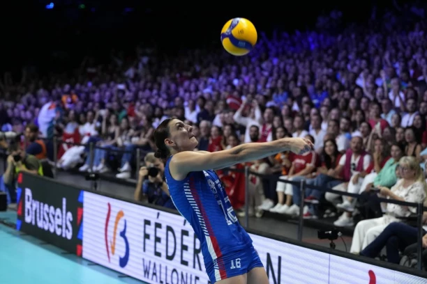 SA SUZAMA U OČIMA: Srceparajuća poruka Tijane Bošković posle poraza u velikom finalu!