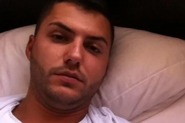 ASMIN POKUŠAO SEBI DA NAUDI, tada se dogodio pravi HOROR! Otac Mustafa NA IVICI OČAJA!