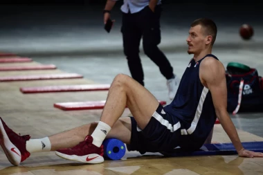 "REPUBLIKA" APELUJE! Dajte Boriši NACIONALNU penziju! Našu inicijativu PODRŽALE mnoge košarkaške LEGENDE!