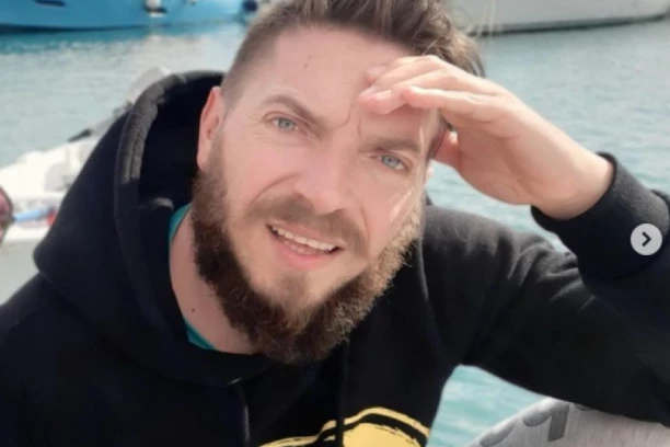 RAZVEO SE SRPSKI GLUMAC: Posle 17 godina okončao brak!