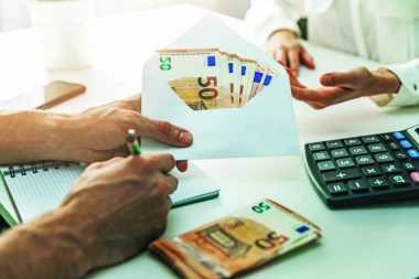 PROSEČNI PRIHODI PO DOMAĆINSTVU 78.393! Objavljeno i koliki su izdaci za ličnu potrošnju i našta Srbi uglavnom troše pare!