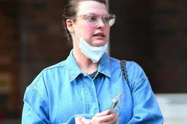 UŽASNE VESTI ZA LEGENDARNU MANEKENKU! Linda Evanđelista tvrdi da je jednom nogom u grobu - odlučila da se NE PREDA!