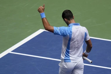 DVOSTRUKI ARŠINI: Zbog sličnog poteza Novaka su DISKVALIFIKOVALI! Kakva je sudbina ruskog tenisera? (VIDEO)