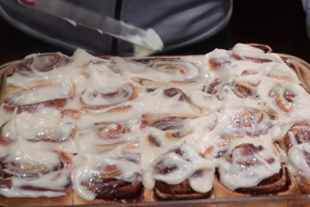 RECEPT ZA CIMET ROLNICE: Mekane kao DUŠA osvojiće vas na prvom zalogaju, TAJNA je u ovom sastojku!