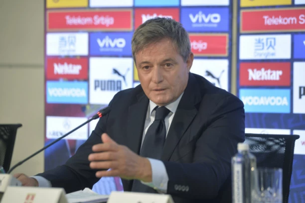 POBEDIĆEMO KAO NOVAK, IVANA, ODBOJKAŠICE, KOŠARKAŠI: Piksi želi tri boda protiv Mađarske