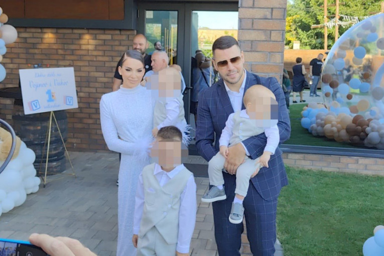 Ivana Pavković i Petar Mitić prvi rođendan blizanaca