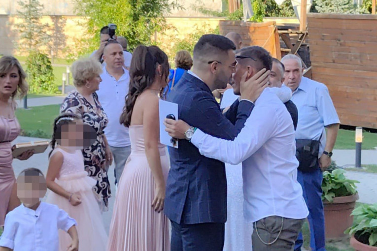 Ivana Pavković i Petar Mitić prvi rođendan blizanaca