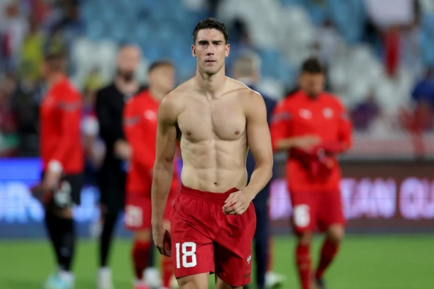 OTKRIVENO ZAŠTO DUŠAN NIJE SILAN: Ovo je razlog odjavljivanja Piksija i Srbije