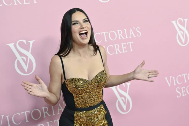 ANDRIANA LIMA JE NA METI KRITIKA MESECIMA ZBOG IZGLEDA: "Ovo je lice UMORNE mame i tri psa!"