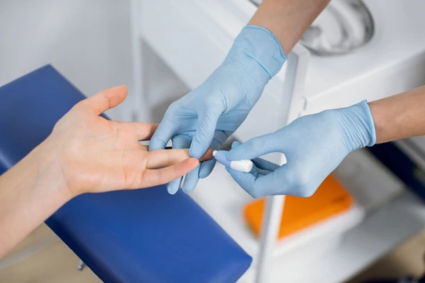 OVAJ TEST KRVI OTKRIVA RAK DEBELOG CREVA -  bolji od kolonoskopije?