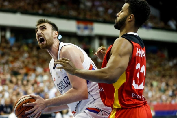 NEMA PUNO RAZLOGA ZA OPTIMIZAM: Loša vest za Srbiju pred finale Mundobasketa!