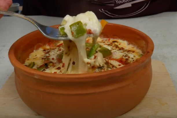 DRAGULJ GRČKE KUHINJE - BUJURDI: Jelo za koje se svi otimaju i to sa razlogom - asocira na leto, a ukus je BOŽANSTVEN!