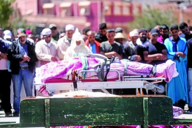 CRNE BROJKE: U zemljotresu u Maroku poginulo 1.305, povređeno 1.832, od kojih 1.220 kritično