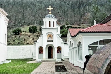 MESTO GDE SU ČUDA MOGUĆA! Manastir Beočin je jedan od najposećenijih hramova u srpskoj crkvi
