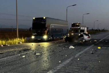 "TATA JE DOBRO, A MAMA IMA NEKI PROBLEM SA REBRIMA!" Bračni par iz Srbije bio u autobusu koji se slupao u Grčkoj: Čula sam se sa ćerkom!