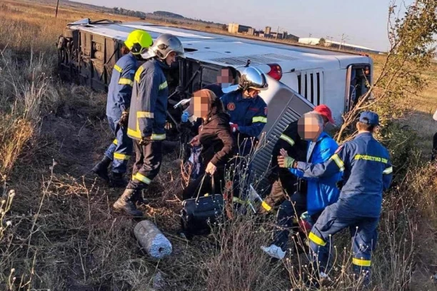 POZNATO STANJE PREŽIVELIH SRPSKIH PUTNIKA U NESREĆI KOD SOLUNA! Evo GDE su Srbi nakon prevrtanja autobusa
