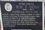 POKOJNICA OSTAVILA MUŽU PORUKU NA SPOMENIKU! Tri godine kasnije usledio ŠOK ODGOVOR supruga koji je raspametio region! (FOTO)