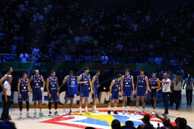 DOČEK MOŽE DA POČNE: Košarkaši SLETELI u Srbiju! (FOTO GALERIJA)