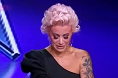 DUŠICA JAKOVLJEVIĆ GRCA U SUZAMA: Voditeljka se SLOMILA usred emisije, nije mogla da izdrži